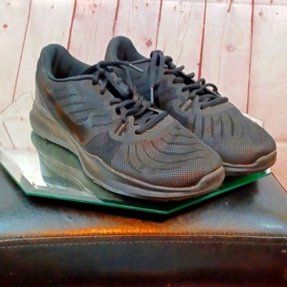 Nike‎ Training Men's Athletic Sneakers 9.5 M - Picture 1 of 11